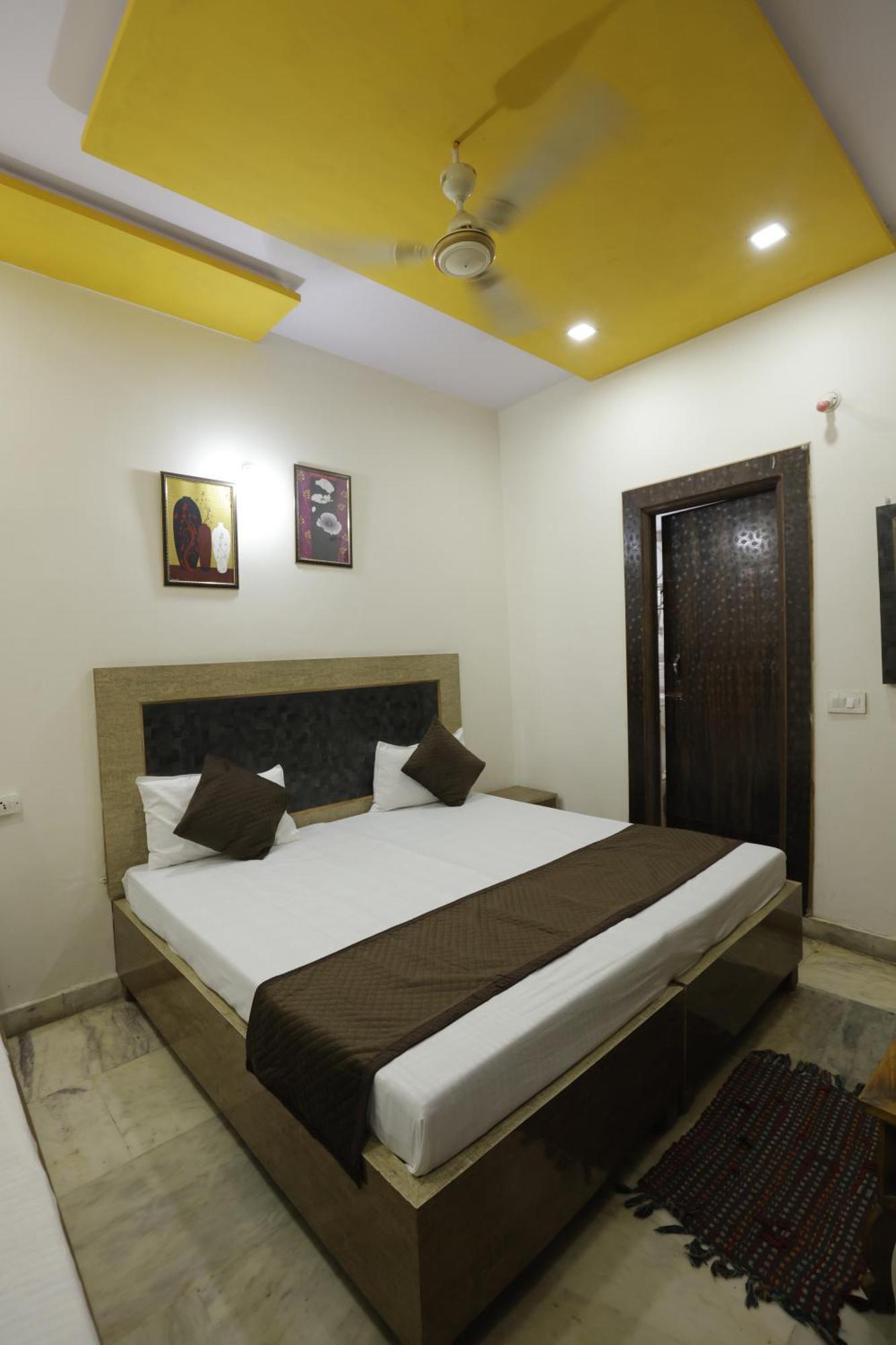 Basil Inn Home Stay Walking Distance From Taj Mahal Agra Agra  Buitenkant foto