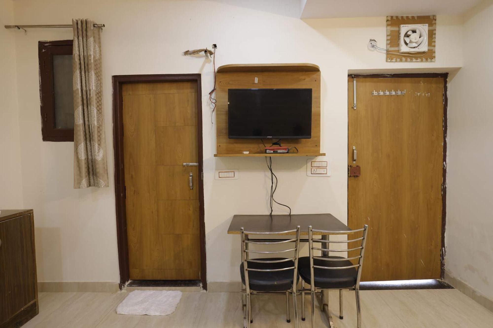 Basil Inn Home Stay Walking Distance From Taj Mahal Agra Agra  Buitenkant foto